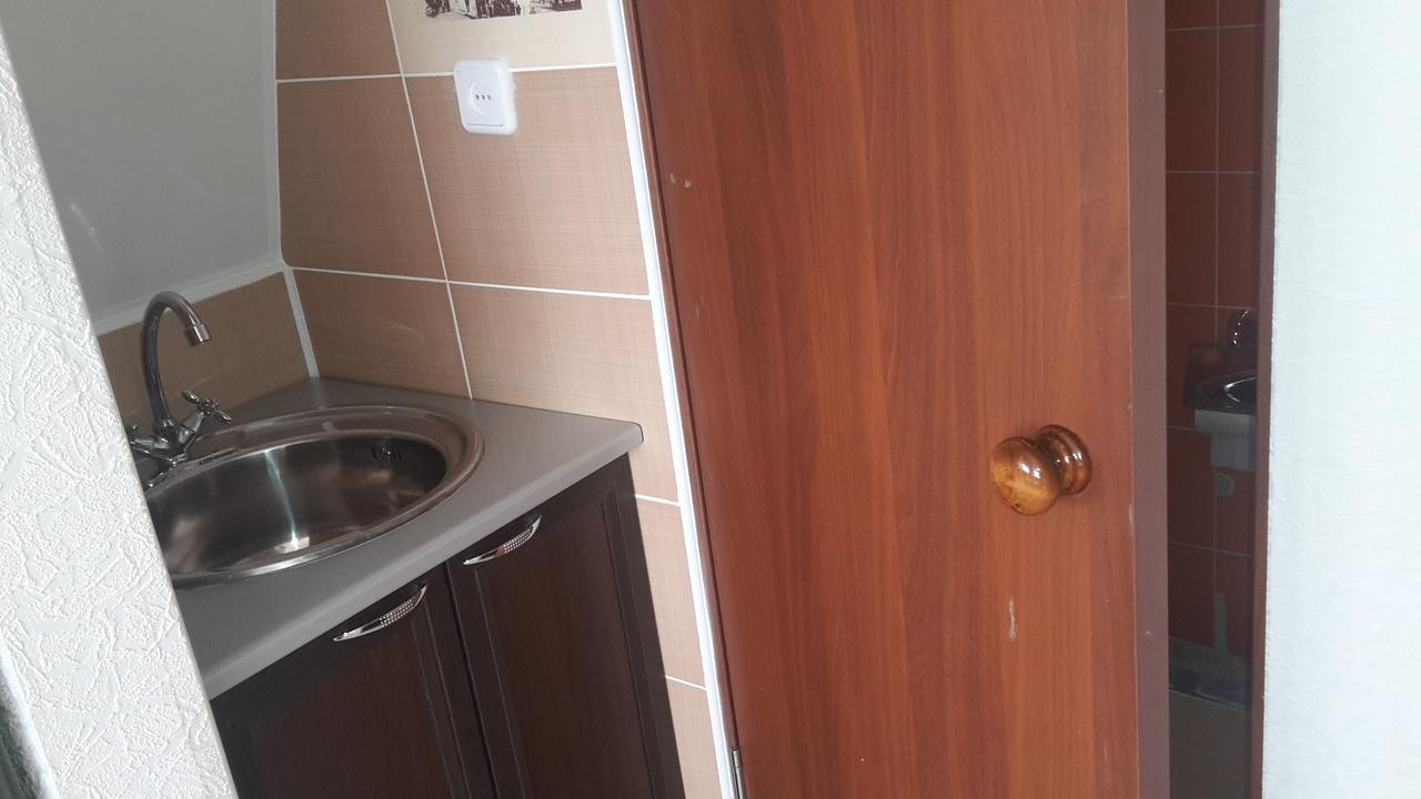 Mini Hotel Na Aiaaira Sukhumi Exterior foto